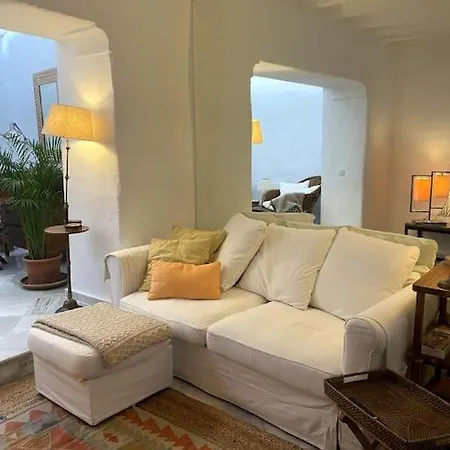 Linda Casita En El Casco Antiguo De Marbella