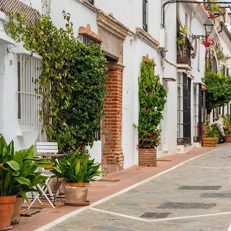 Linda Casita En El Casco Antiguo De * Marbella