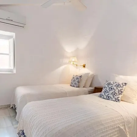 Linda Casita En El Casco Antiguo De Marbella